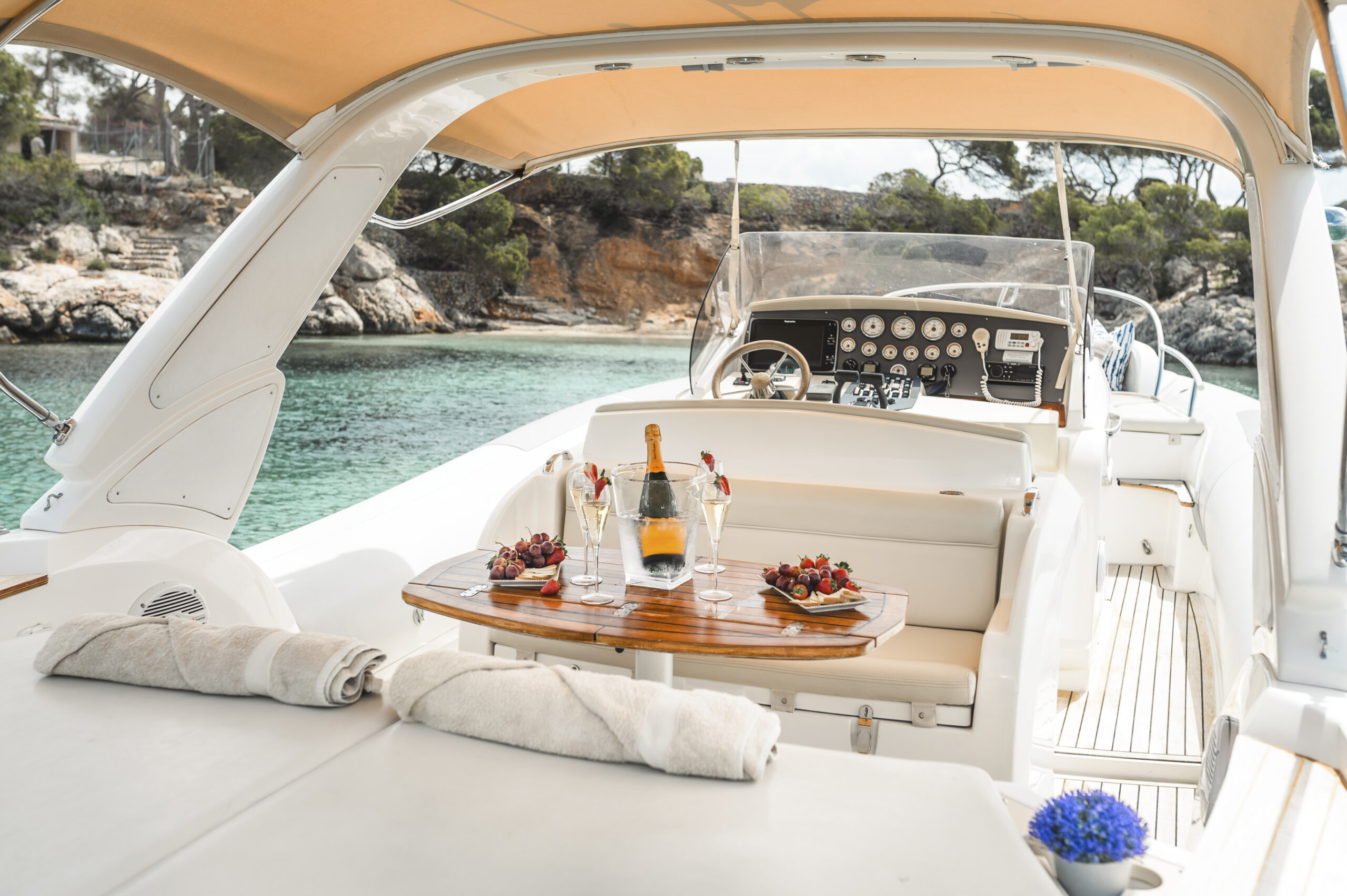 Marlin Rib 38 - rent a boat in Mallorca