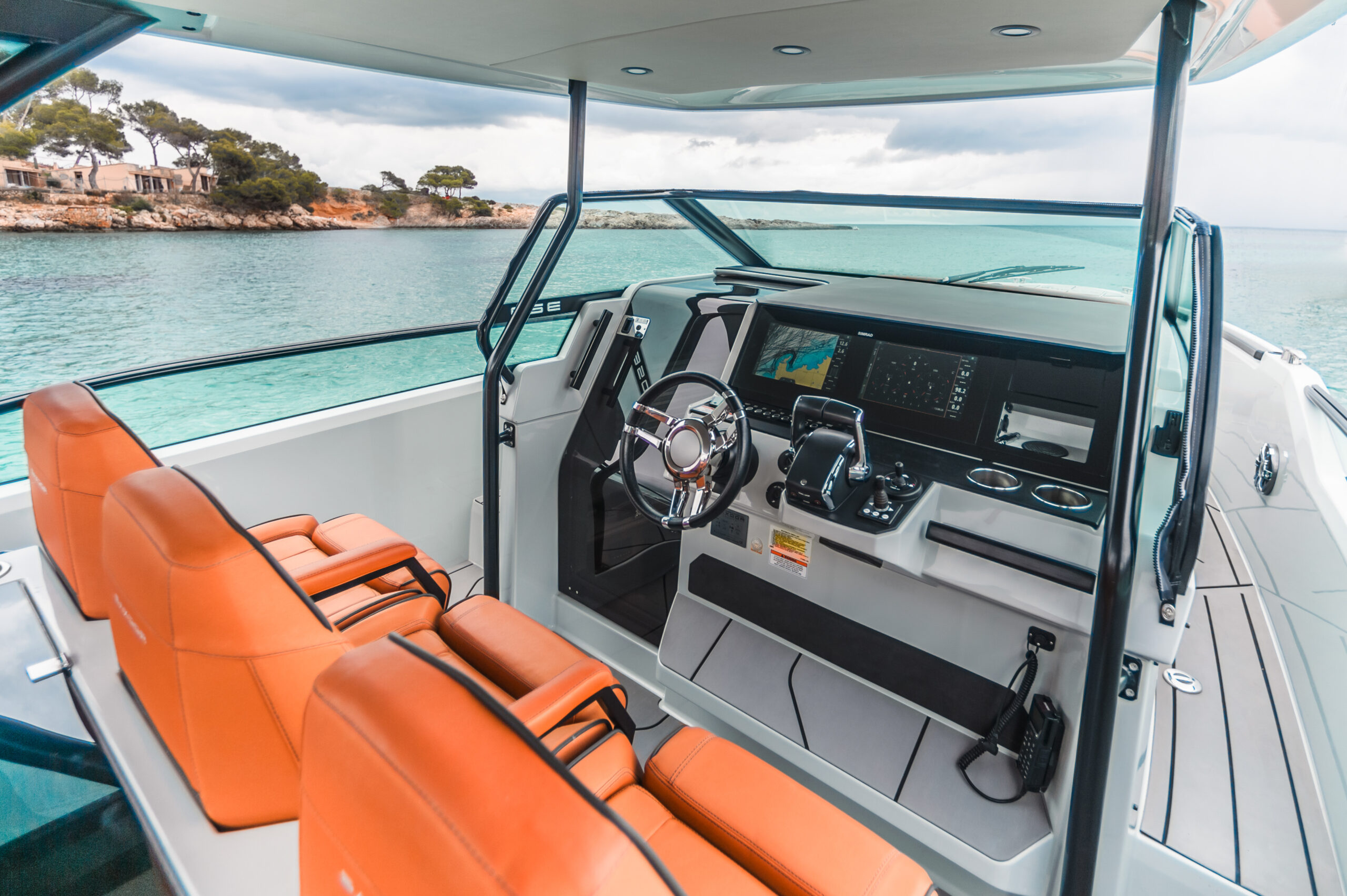 Saxdor 320 GTO alquiler lancha en Mallorca