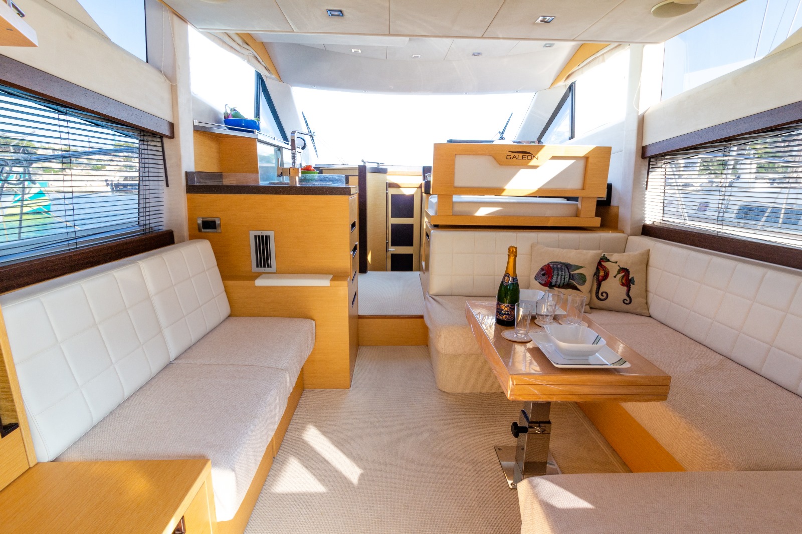 HARRY III Galeon 420 Fly en Palma de Mallorca – Alquiler Yate con Patrón - Imagen 10