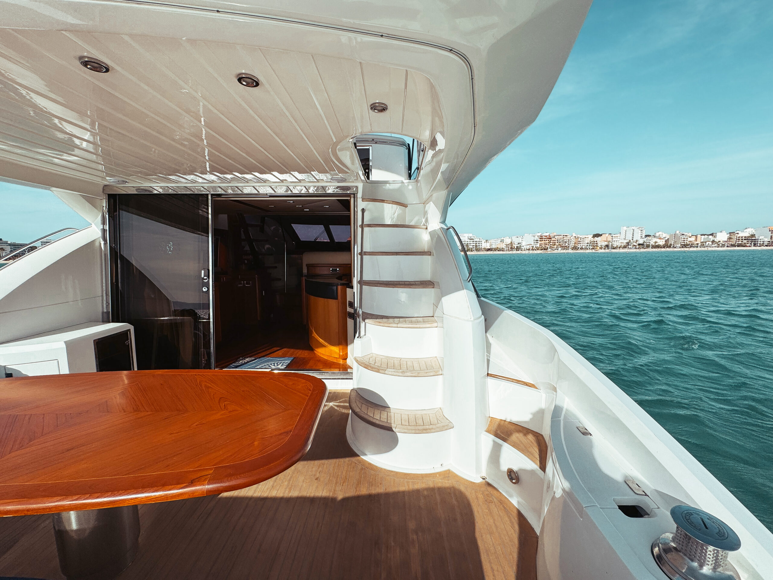 Tapia Bay - Sunseeker Manhattan 66