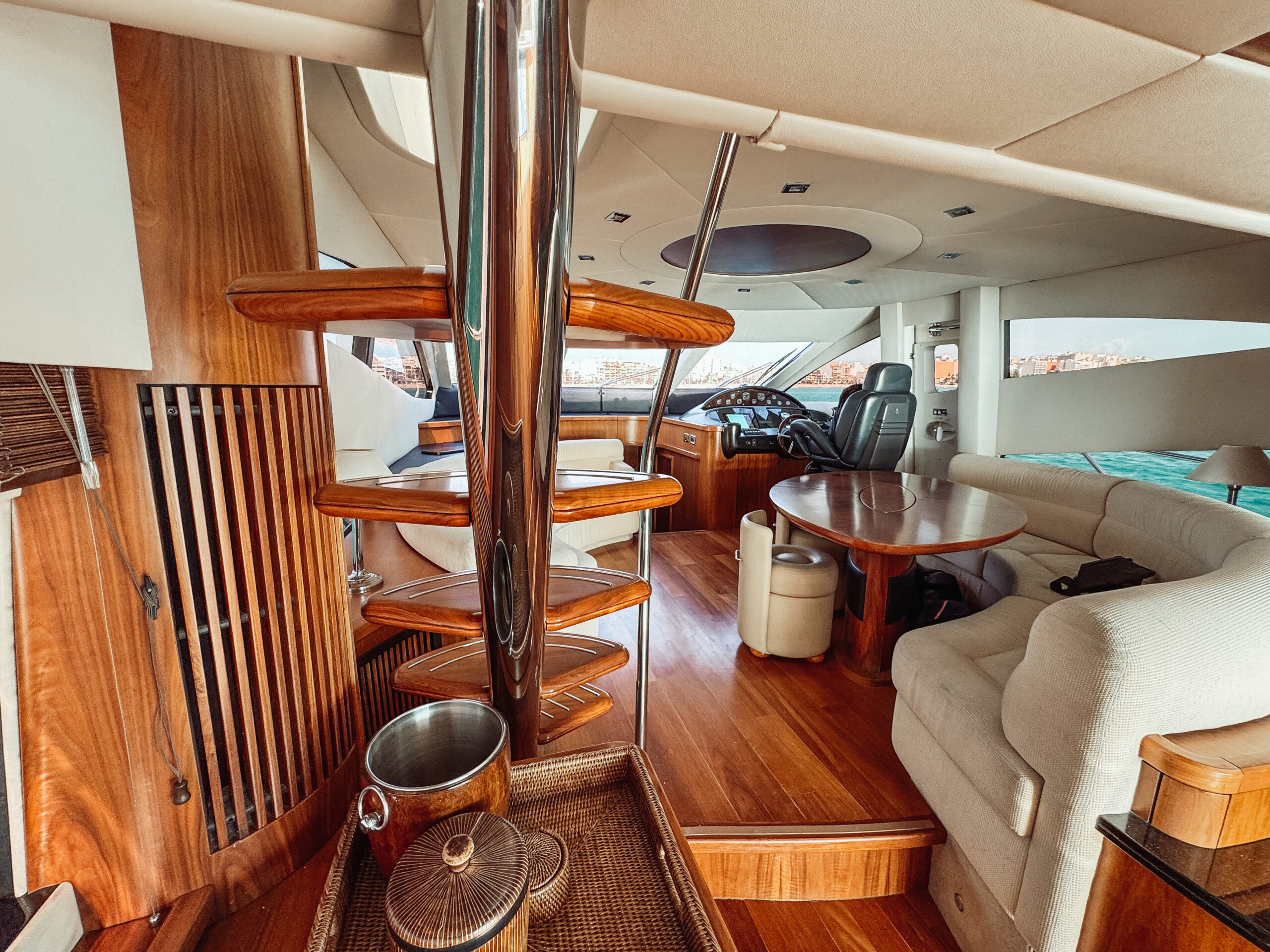 Tapia Bay - Sunseeker Manhattan 66