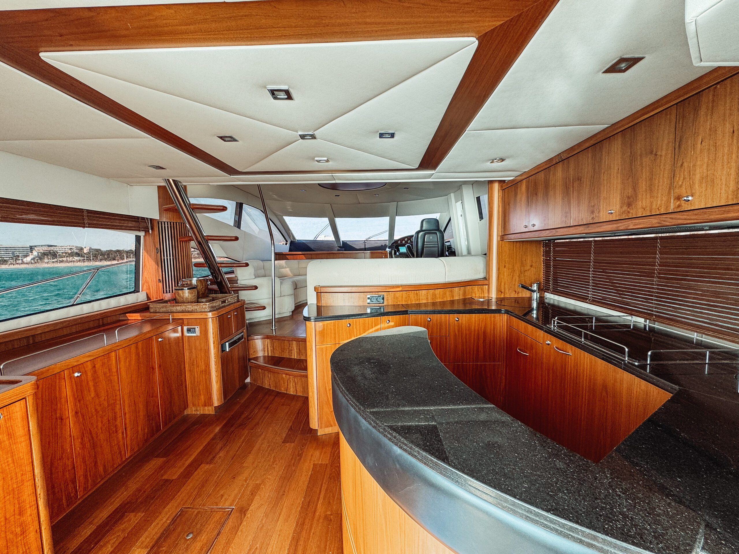 Tapia Bay - Sunseeker Manhattan 66