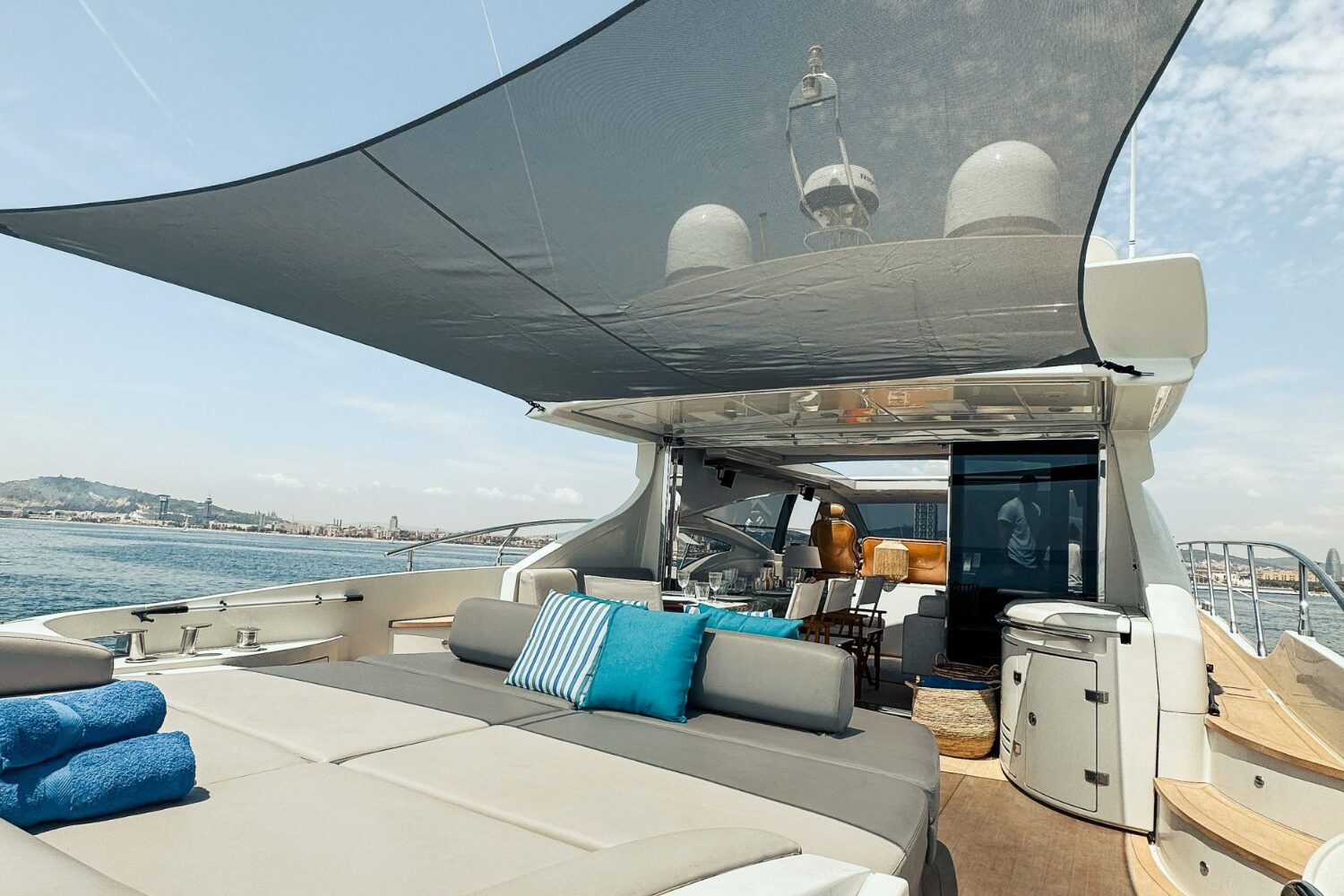 Esperanza - Azimut 68S