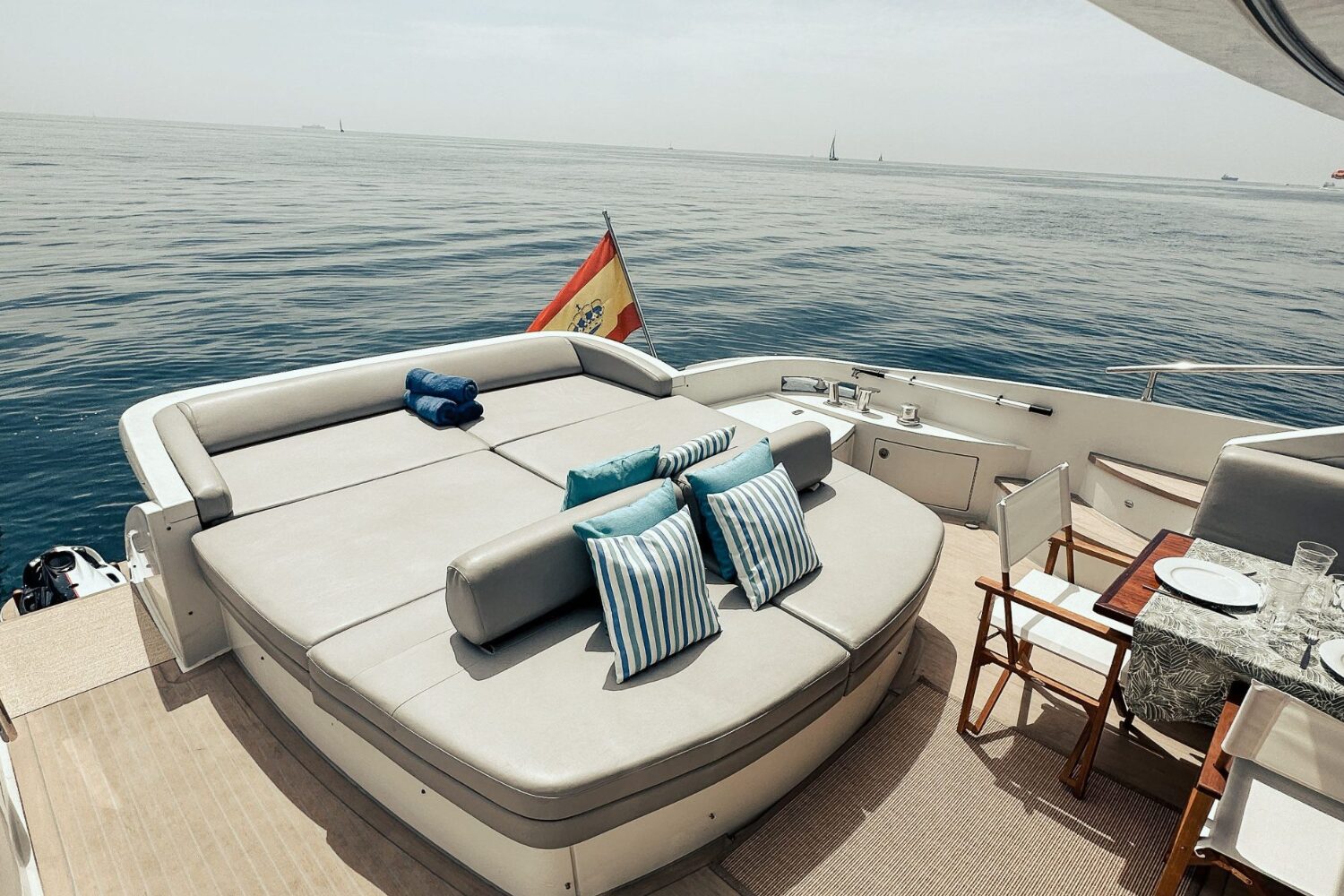 Esperanza - Azimut 68S