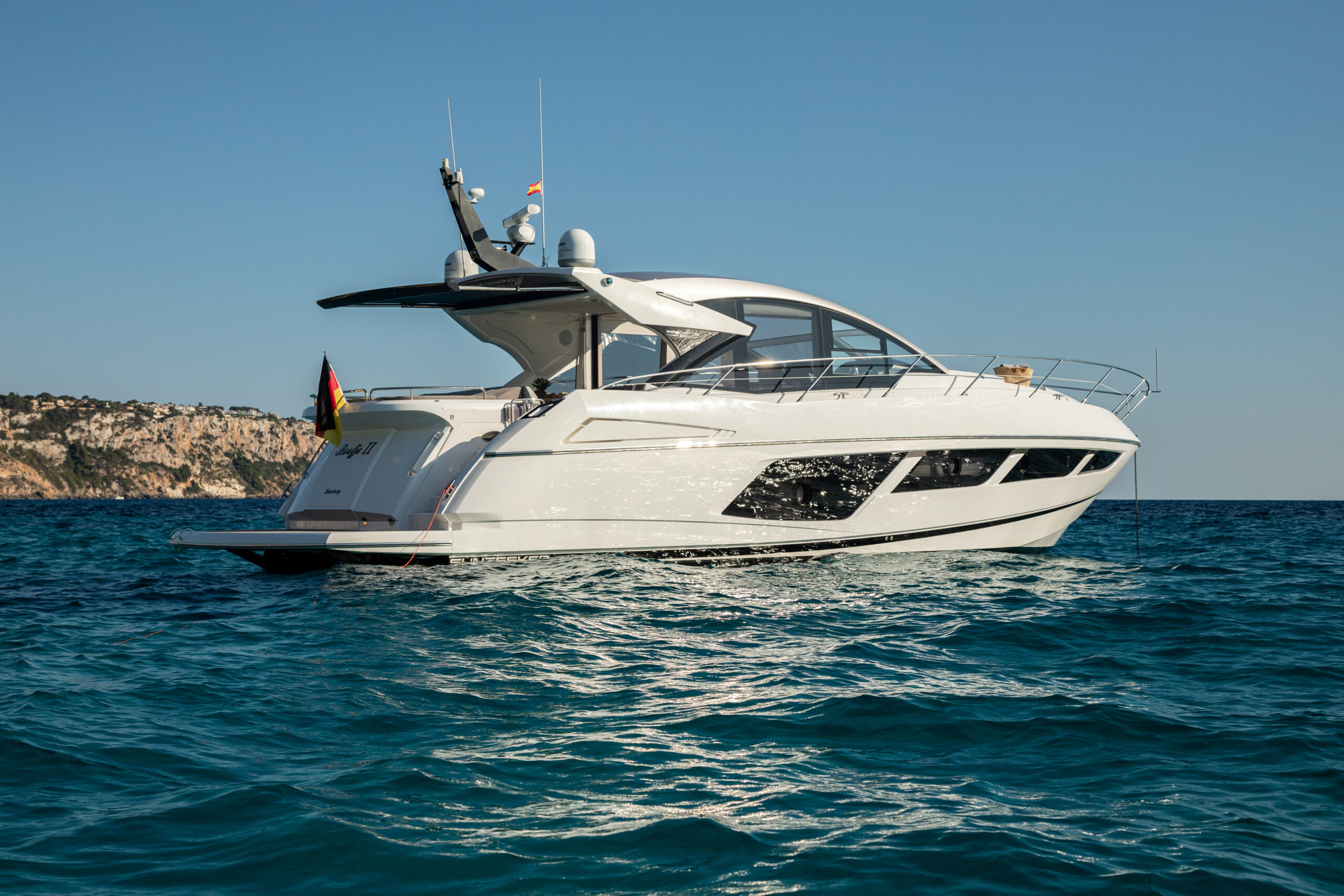 Boefje II - Sunseeker Predator 57
