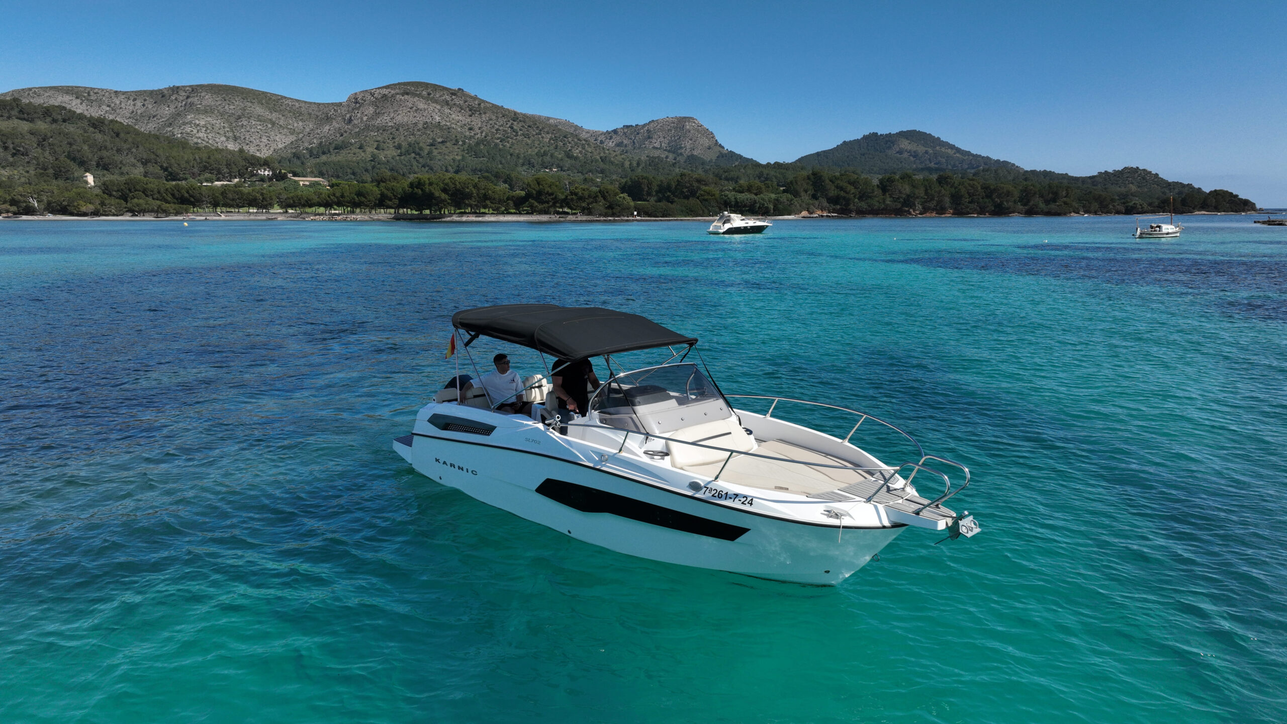 Alquiler de lancha Karnic 702 en Alcudia