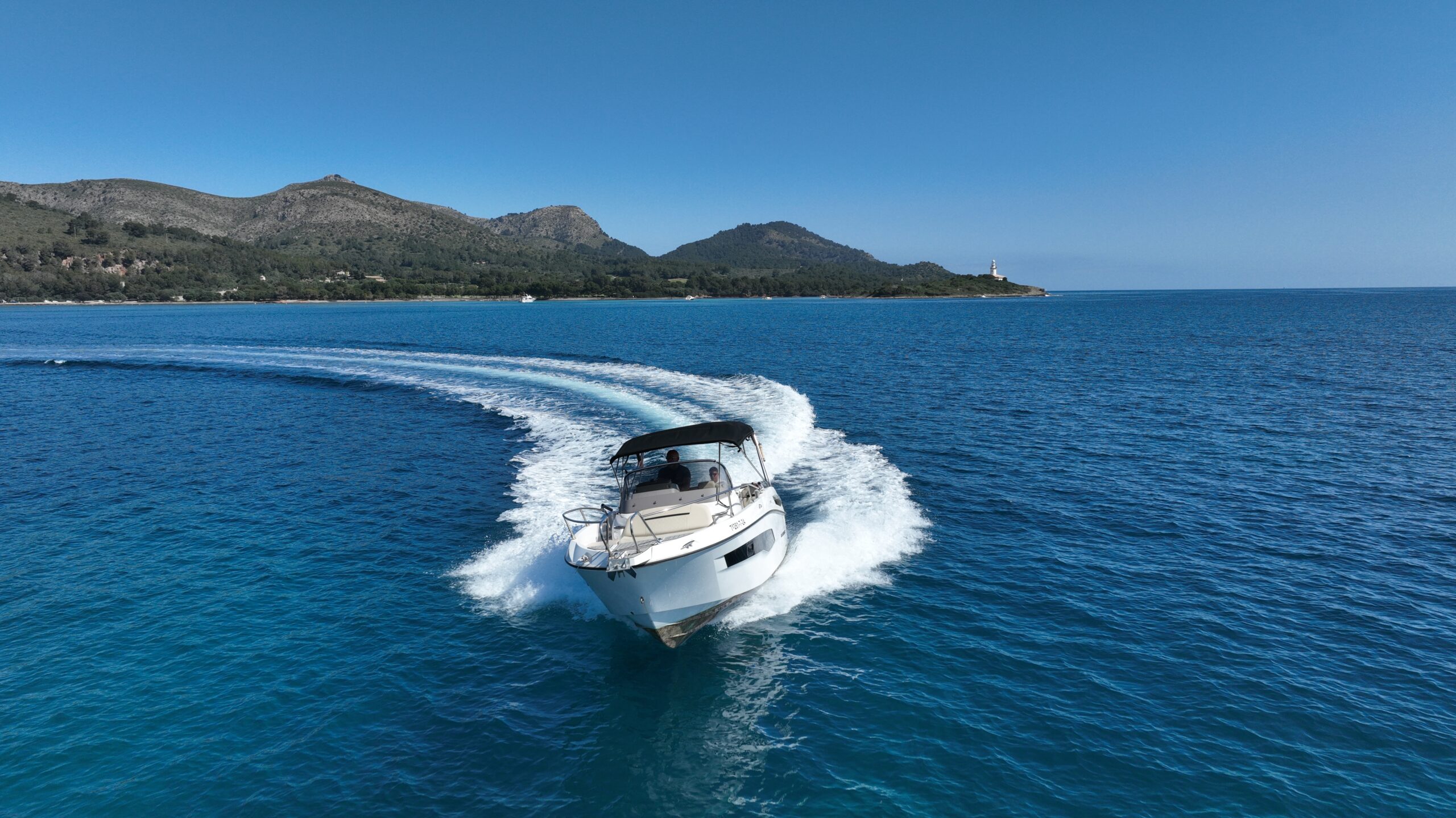 Alquiler de lancha Karnic 702 en Alcudia