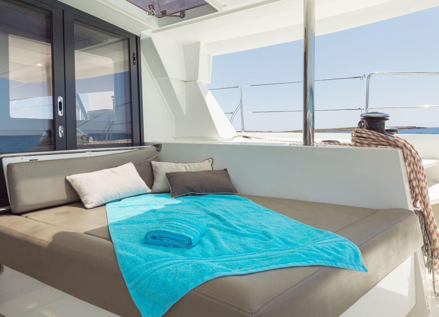 Alquila el My Ambian'C, un catamarán Catana 53