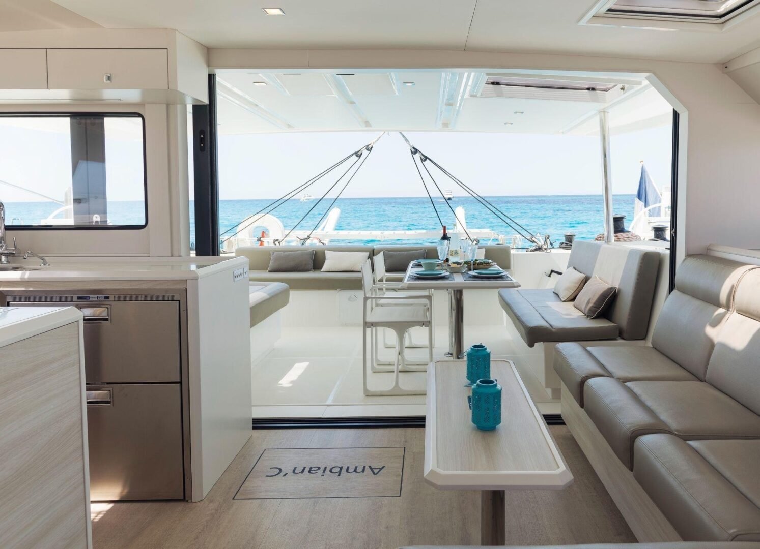 Alquila el My Ambian'C, un catamarán Catana 53